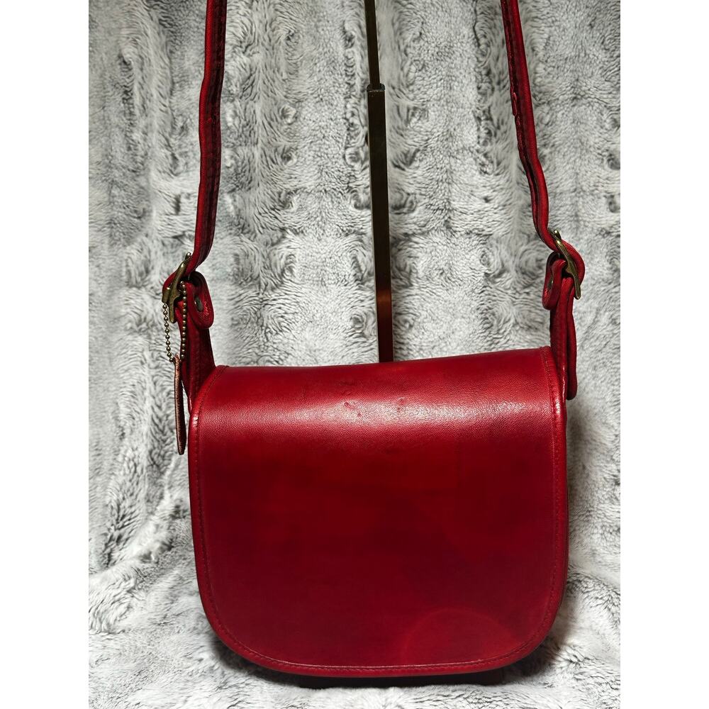 PRE-CREED Vintage Coach 9170 Classic Pouch Red Leather Metal Tag 1970s - Picture 2 of 16
